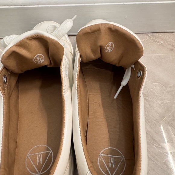 White Missguided Sneakers💡 - Picture 5 of 5